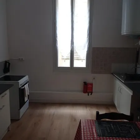 Antoinette Apartment *