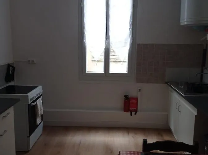 Antoinette Apartment *